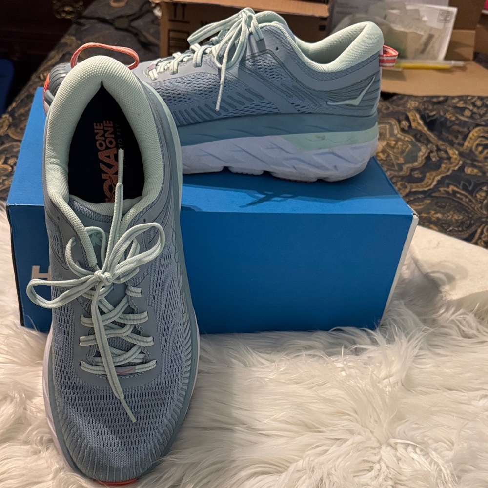 Hoka Bondi 7 Women's Mint Green Sneakers Tennis  size 11